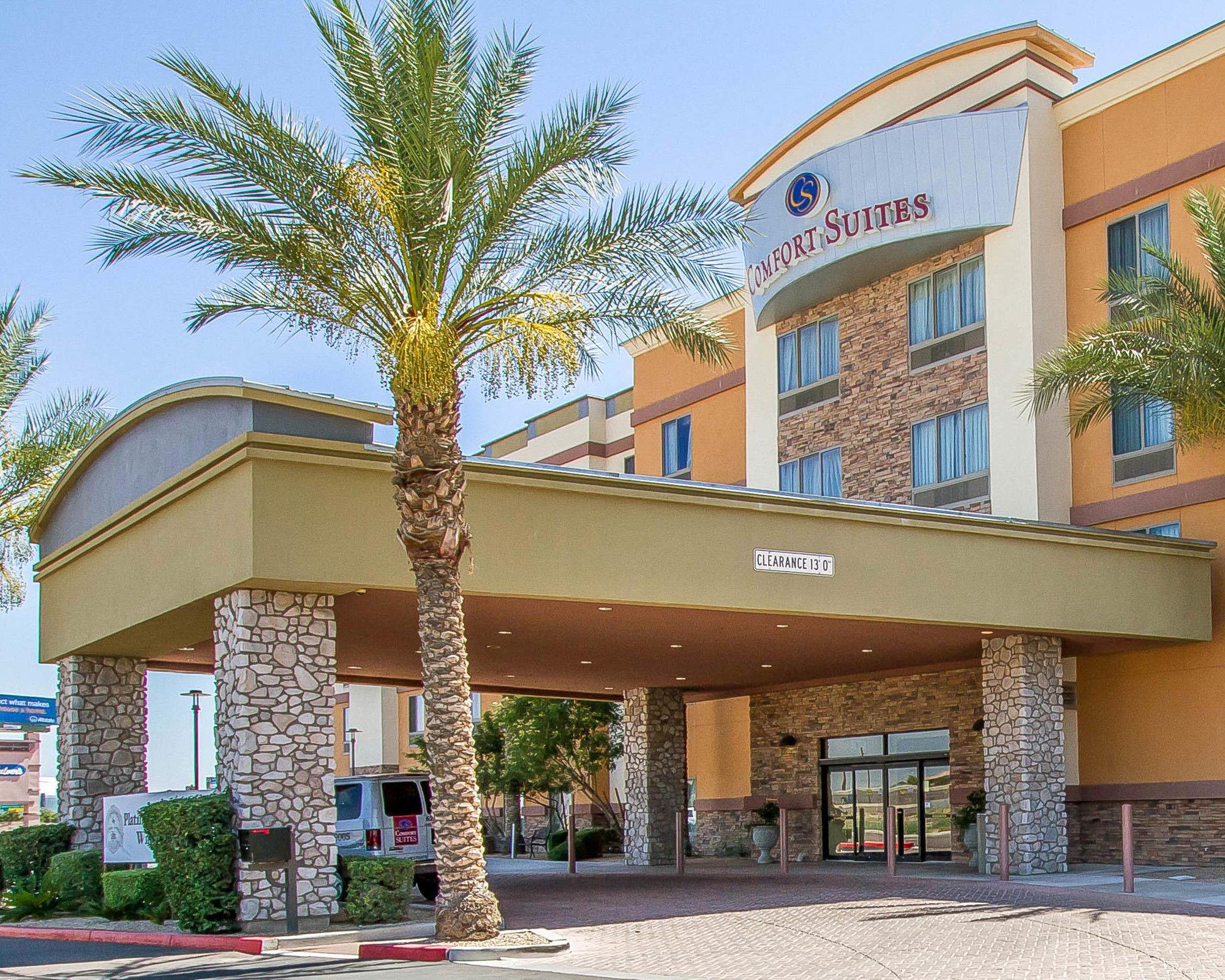 Comfort Suites Glendale - State Farm Stadium Area Exterior photo