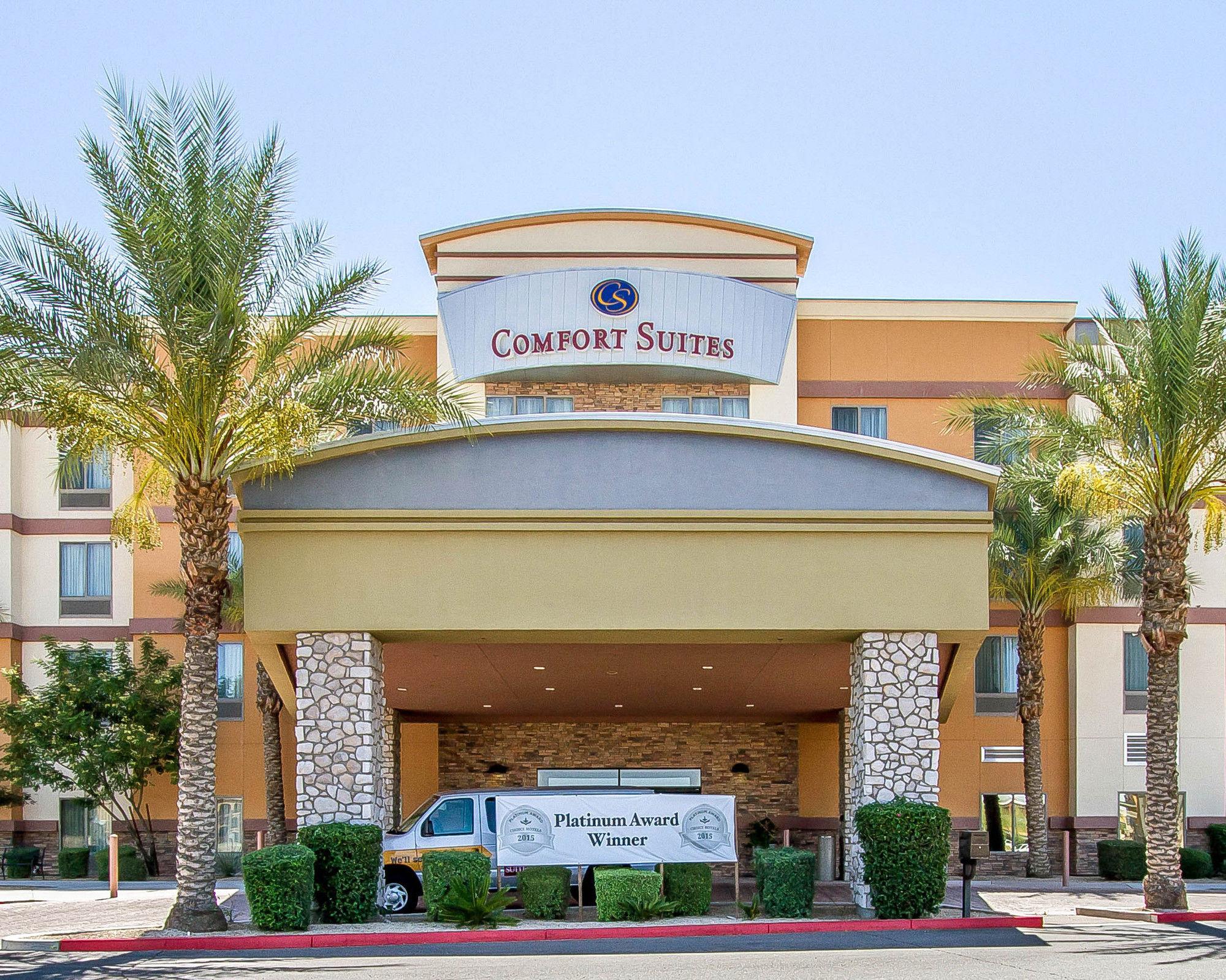 Comfort Suites Glendale - State Farm Stadium Area Exterior photo